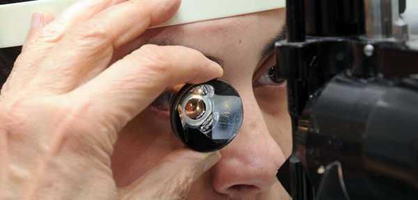 Диагностика дистрофии с помощью линзы Гольдмана